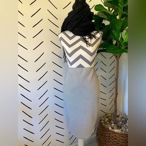 Forever 21 Midi Black and White Pencil Skirt